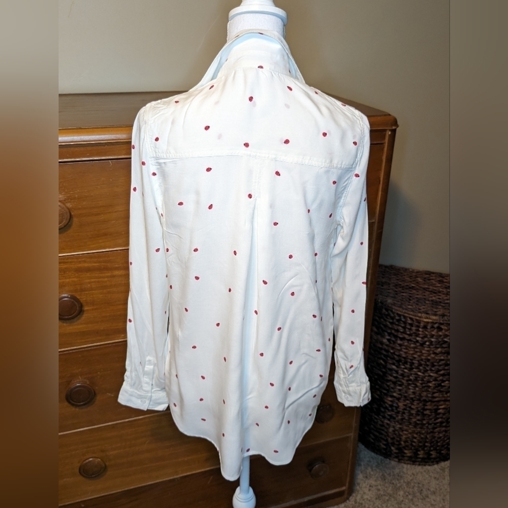 BeachLunchLounge White with Ladybugs Boyfriend Button Down Long Sleeve Shirt M - Picture 3 of 16